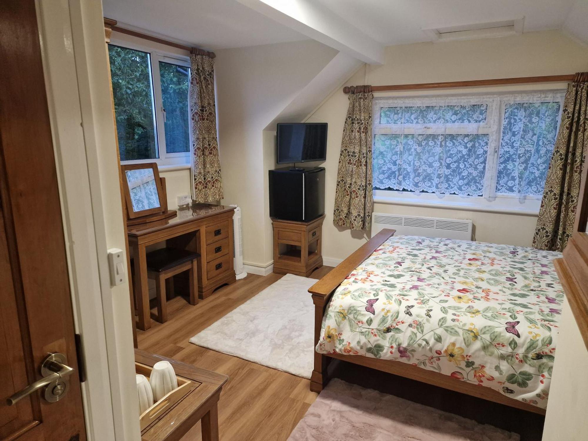 Woodvale Bungalow Little Haven Экстерьер фото